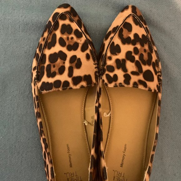 NEW Leopard Print Flat Shoes - Picture 5 of 7